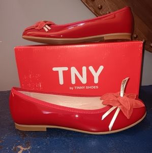 Tinny patent leather shoes